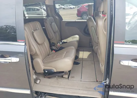 2011 Chrysler Town & Country Touring-L из США, поврежденный, VIN 2A4RR8DG5BR716480